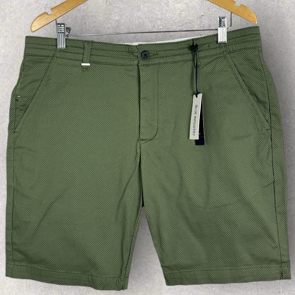 Blue Industry Europe Green Shorts Mens Size‎ 36 Flat Front Chino Zipper Fly NWT